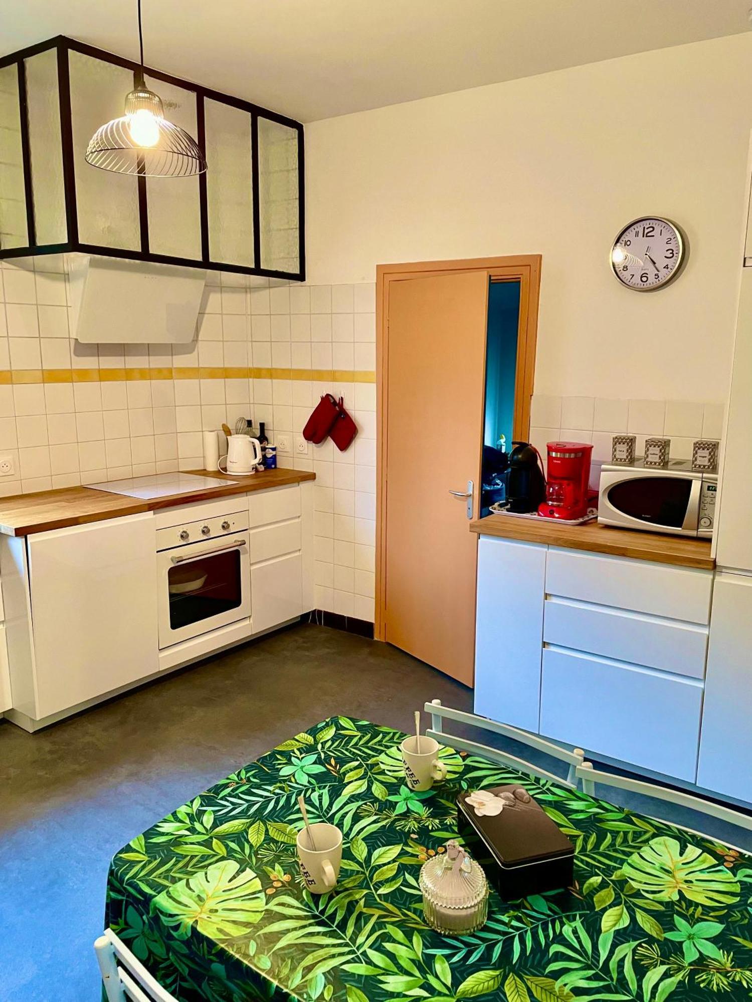 Appartement A Tarascon Sur Ariege Le Sabart Exterior photo
